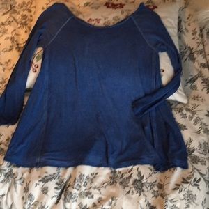 Soft and Sexy quarter length sleeve top